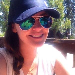 Meet your Posher, Kelly